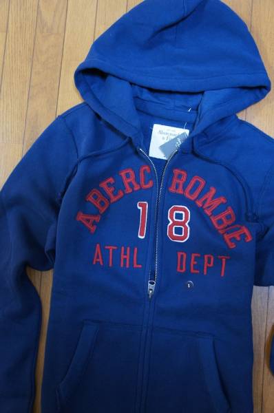 Sサイズ！アバクロ Abercrombie&Fitchパーカー