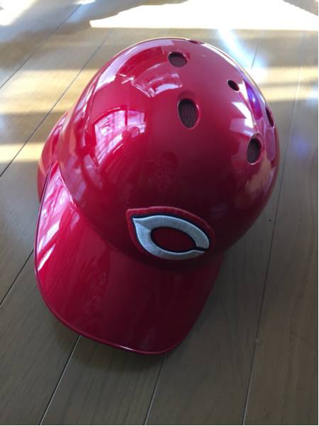 在庫限り品 広島東洋カープ プロ仕様ヘルメット 左打者用Sサイズ
