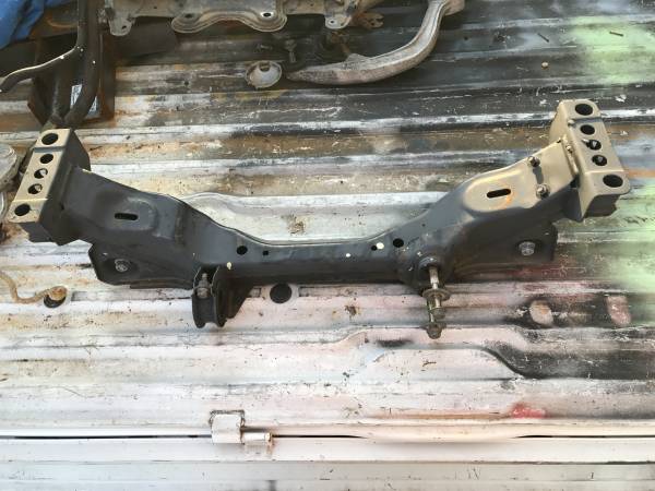 フェアレディZ　Z33　フロントメンバー エンジンメンバー エンジンラック