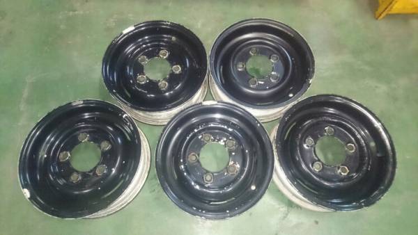 ランドローバー ディフェンダー 鉄ホイール