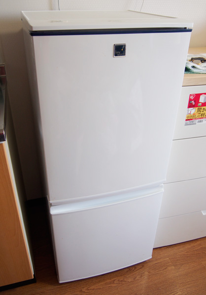 ☆Hisense ハイセンス 2ドア冷凍冷蔵庫 HR-D1301 ホワイト（130L