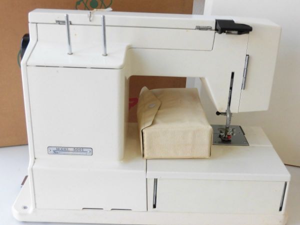 JANOME ジャノメ ミシン 昭和レトロアンティーク 670型 J0004 ジャノメ 