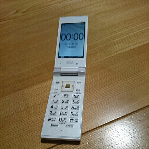 Ymobile　WX12K 　White&Gold 解約済み　中古