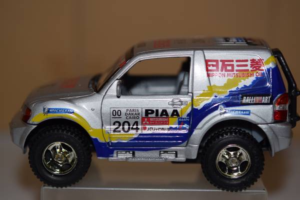 早川玩具 プルバックカー 三菱・パジェロ 有名ラリー仕様(乗用車