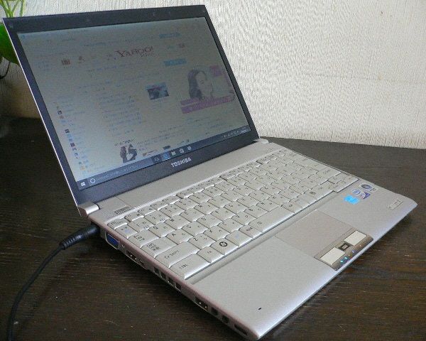 東芝 dynabook SS RX2 Windows10そのまま使用できます。 東芝