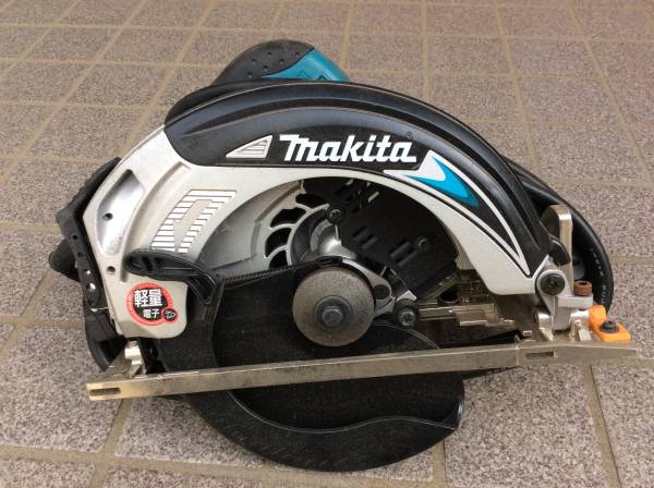 マキタ | 丸ノコ M585 190の通販 マルノコ 190mm マキタ(Makita) 190