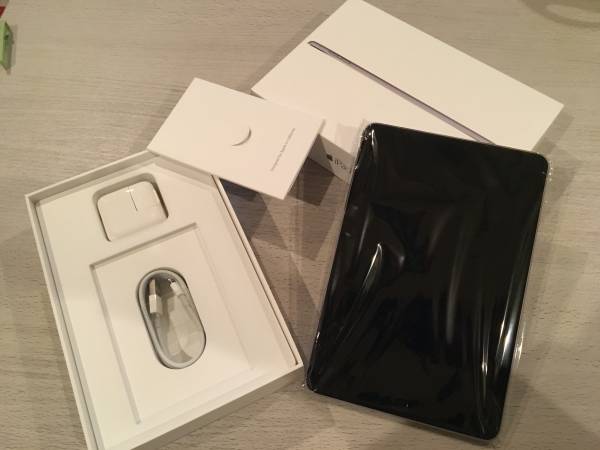 iPad mini 4 Wi-Fi 16GB スペースグレイ iOS 10.2.1 付属品有り Apple