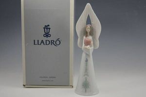 リヤドロ 天使のYahoo!オークション(旧ヤフオク!)の相場・価格を見る