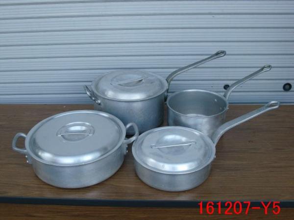 仔犬印 KING STOCKPOTS◆アルミ製外輪鍋30cm・ソテーパン27cm シチューパン 24・21ｃｍ ４点セット◆中古∞ 商品番号 161207-Y5