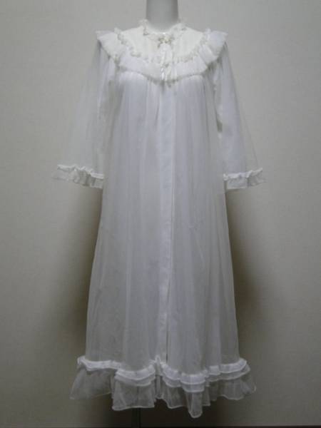 ★【ルシアン】レトロ♪胸元のレースがカワイイ，白いふわふわネグリジェＭ程度★３７