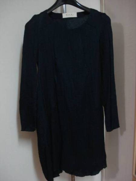 格安美品ガーリー MARNIマルニ 濃紺系色高級絹シルク混紡楊柳～縮系織柄地長袖デザインワンピース 40