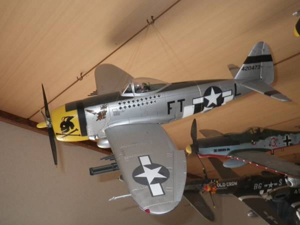 21st Century toys 1/18半完成品 P-47 サンダーボルト 21世紀トーイズ社製 1：18スケール p-47 サンダーボルト パイロット付き