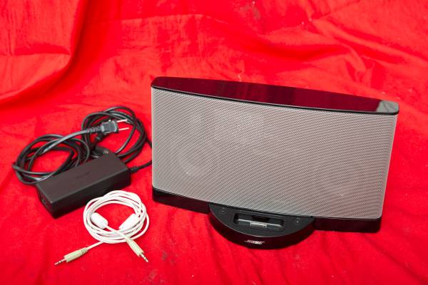 BOSE Sound Dock2★iphone5，6，7使用可能★Bluetooth対応機種 （外部入力端子付きiPad，Macbook，パソコンのスピーカーに！