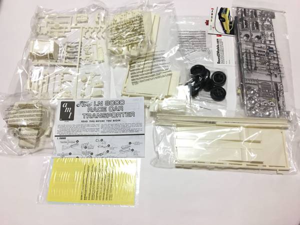 ◆◇新品未組立　AMT　1/25　Race Car Hauler Ford LN 8000 デコトラ　イタレリ　レベル◇◆