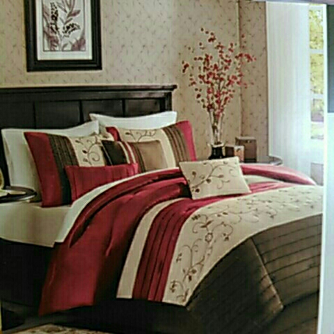 落ち着いた花柄の刺繍が素敵♪ 飾り枕付き♪ 米国MADISON PARK 掛け布団カバー 枕カバー 飾り枕 6点セット クィーン～キング　花柄 刺繍_1