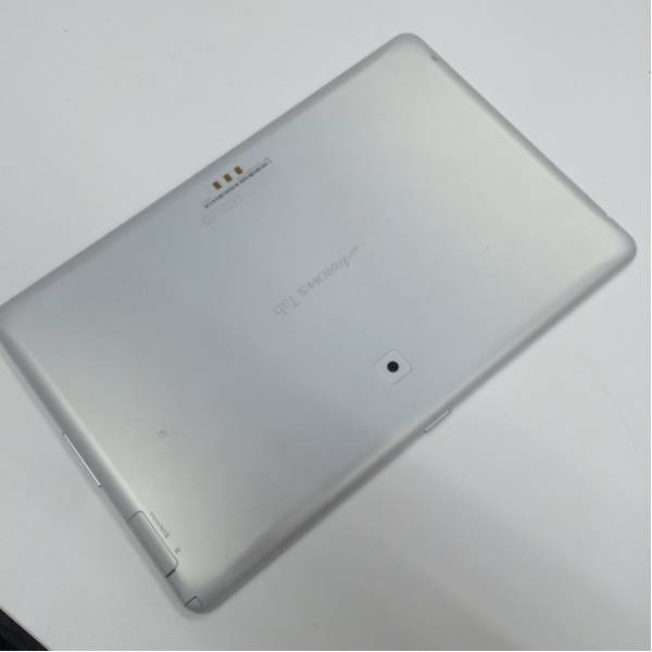 タブレット 新品未使用 ARROWS Tab FJT21 ホワイト色