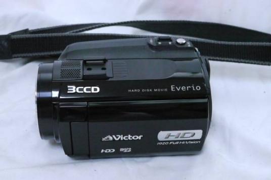 カメラ Victor ハイビジョン HDD ムービー GZ-HD5・3CCD・送料込！
