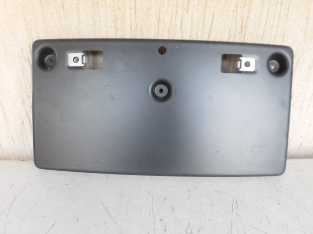 即決！ ウィッシュ DBA-ZGE20W リアバンパーフェース 白パール 070