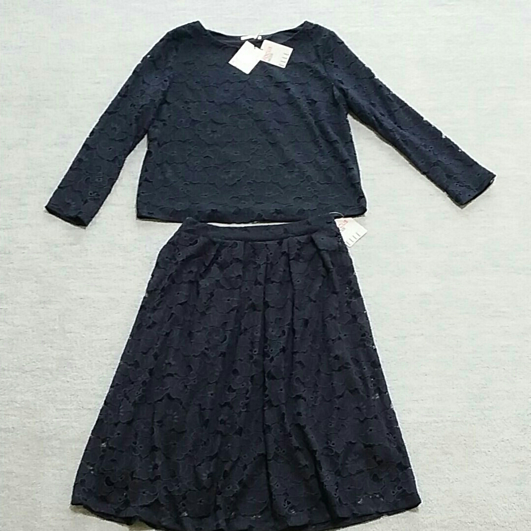 新品タグ付　ELLE 　レースのツーピース　セットアップ　ネイビー　38　ゆったり　フォーマルにも　レターパックプラス
