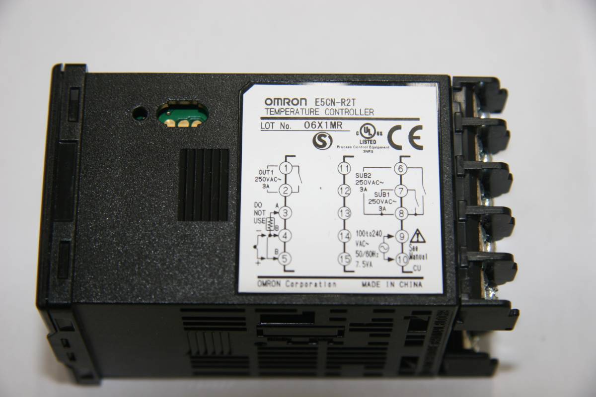 オムロン E5CN-R2T サーマックNEO 温度調節器 温度調節器(デジタル調節 