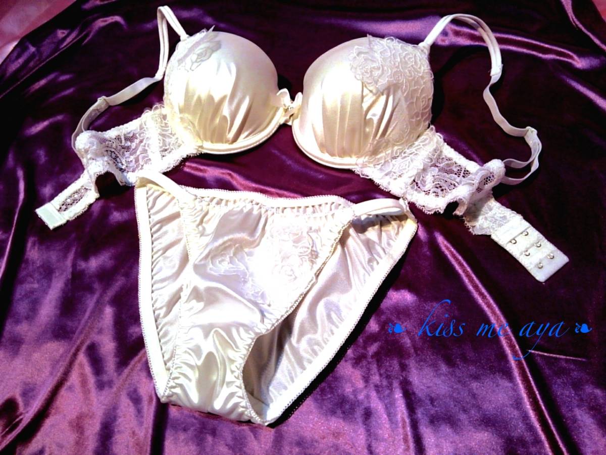 昼下がりの誘惑フェミニン♪真珠色に煌めく光沢サテンブラ&つるつるショーツ♪ランジェリーパンティ*インナー下着*OL制服人妻奥さんフェチ