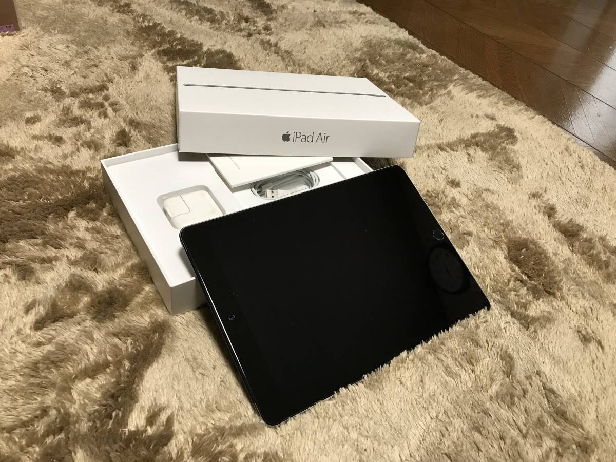 （美品）Apple iPad Air2 128GB DOCOMO 完済品 iOS 11.0.3
