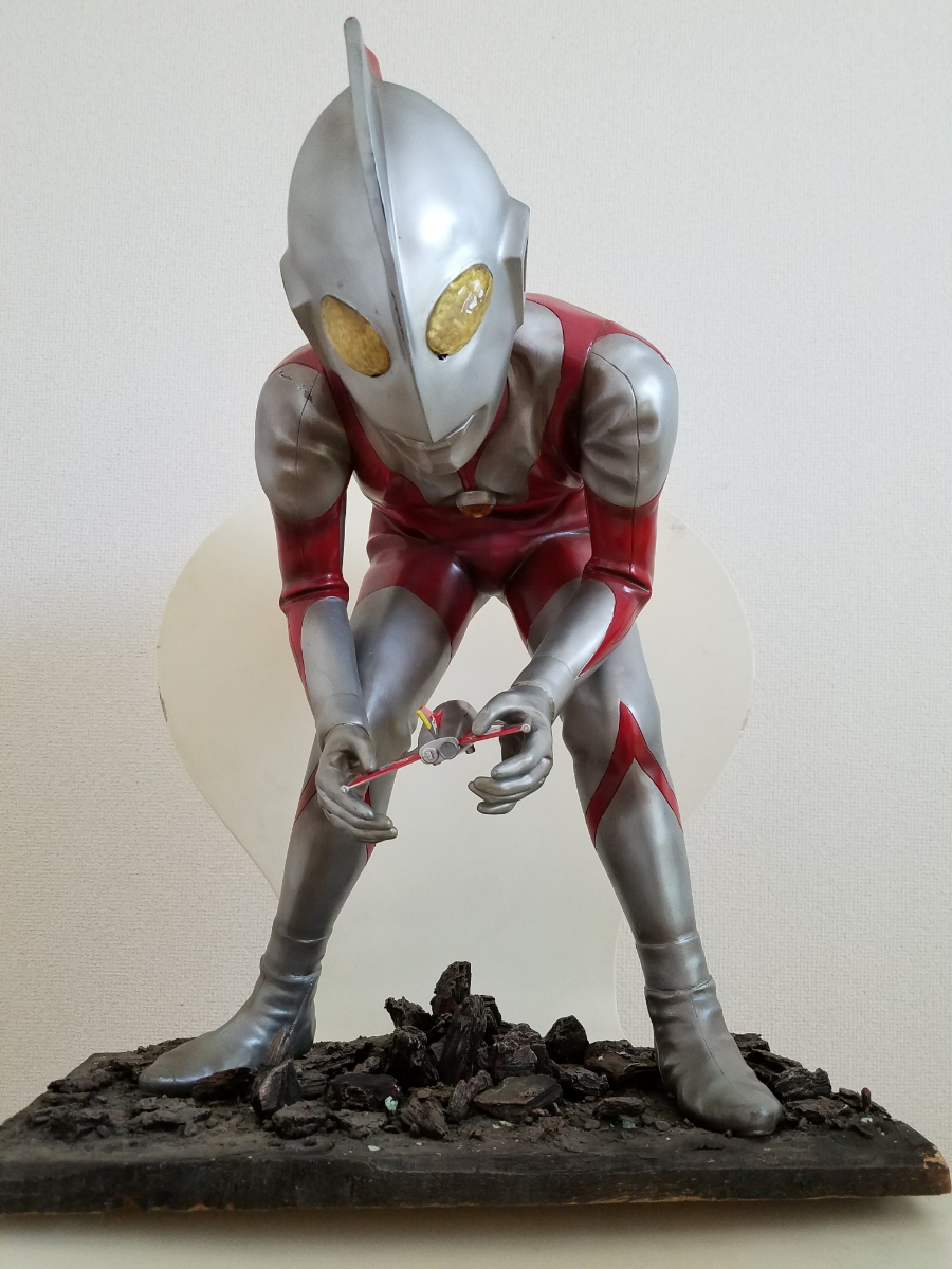 海洋堂　ハイパーソフビ　ウルトラセブン　パラノイア工房　完成品 海洋堂 ハイパーソフビ ウルトラマン メガソフビ 復刻版 完成品 - 電飾