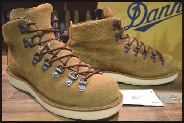 箱付 良品 白タグ】Danner ダナー マウンテンライト ブーツ TAN