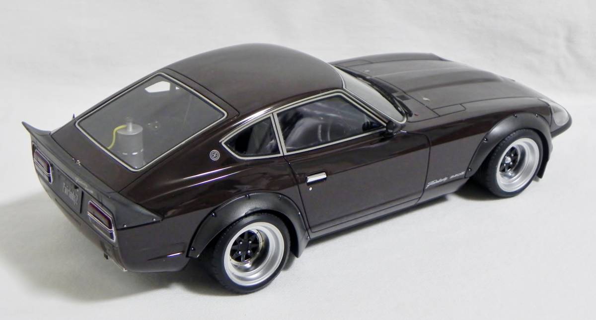 イグニッションモデル 1/18 日産 フェアレディ 240ZG (HS30) フルワークス仕様 マルーン