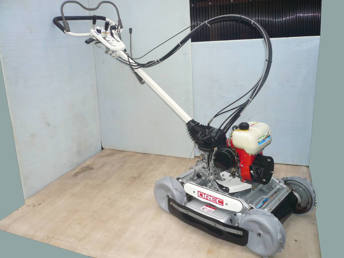 オーレック 多用途草刈機 ４ＷＤスパイダーモア ＳＰ８５０B 軽量・高出力で平面/斜面/畔面もOK 排ガス規制前の最後期の逸品で安全性操作性