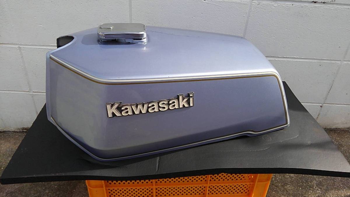 当時物 カワサキZ1-Rー2型 純正ガソリンタンク純正キャップ エンブレム