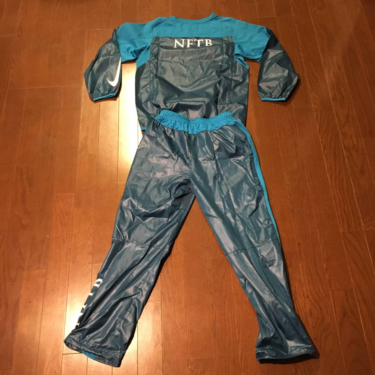 新品　NIKE　ナイキ　ジュニア用　ピステ　150