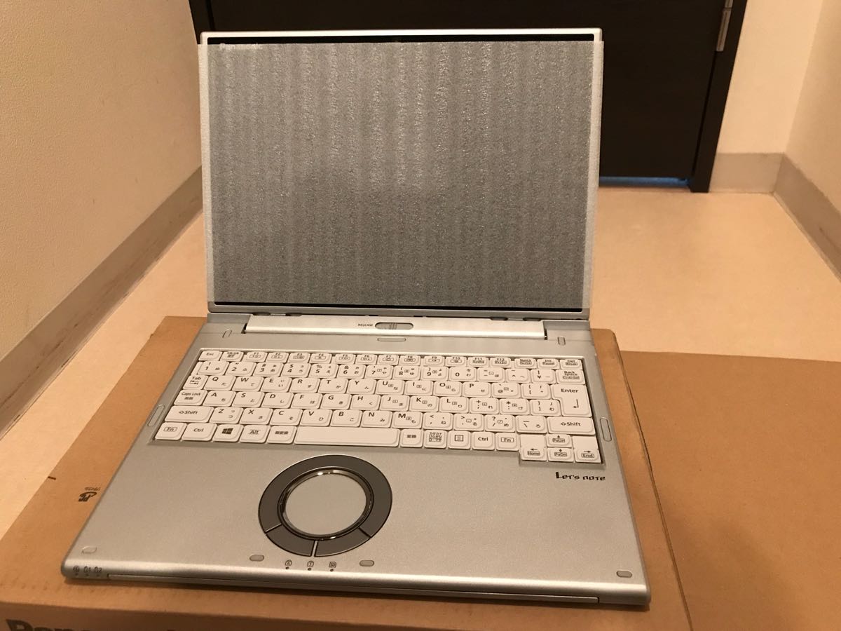 【美品】レッツノート2in1 XZ6 超軽量モデル !Corei5/8G/SSD128GB/12型/Windows10Pro/Office付き/重量590g/SIMフリー