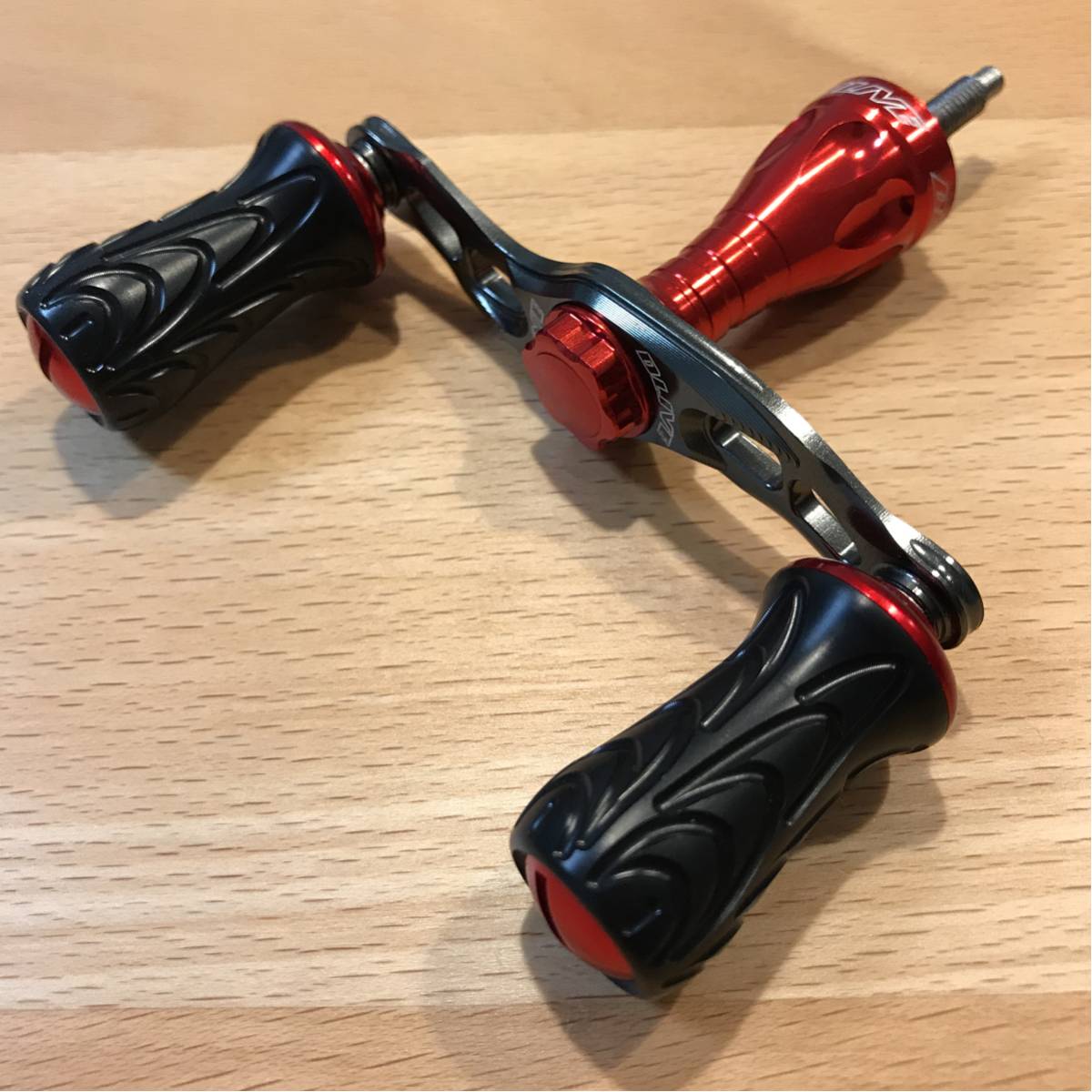 美品 ドライブ ウェーブ ハンドル 70ミリ 限定カラー ダイワ DLIVE