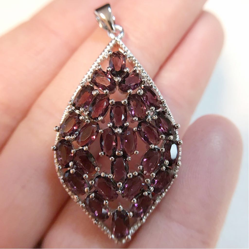アメジストたっぷりのゴージャスペンダントトップ★シルバー刻印ネックレストップ★カラーストーン宝石クリスマスレディースアクセサリー