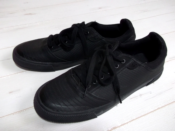 K097 Zara ザラ メンズシューズ ハイデザインレザースニーカー 黒 40 スポーティー モノトーン 男性用 売買されたオークション情報 Yahooの商品情報をアーカイブ公開 オークファン Aucfan Com