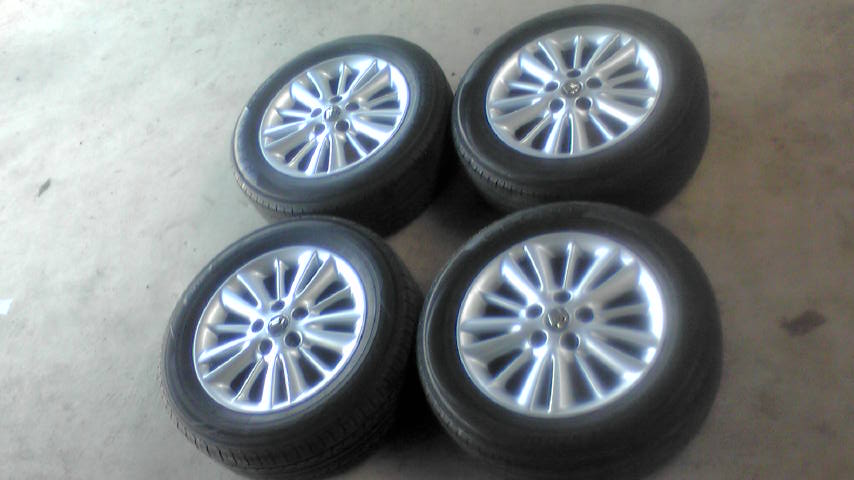 18 クラウン ロイヤル 純正ホイール 4本