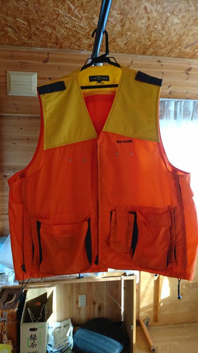 猟友会 ベスト 旧型 新旧徹底比較 狩猟ベストとキャップ 今年のは色