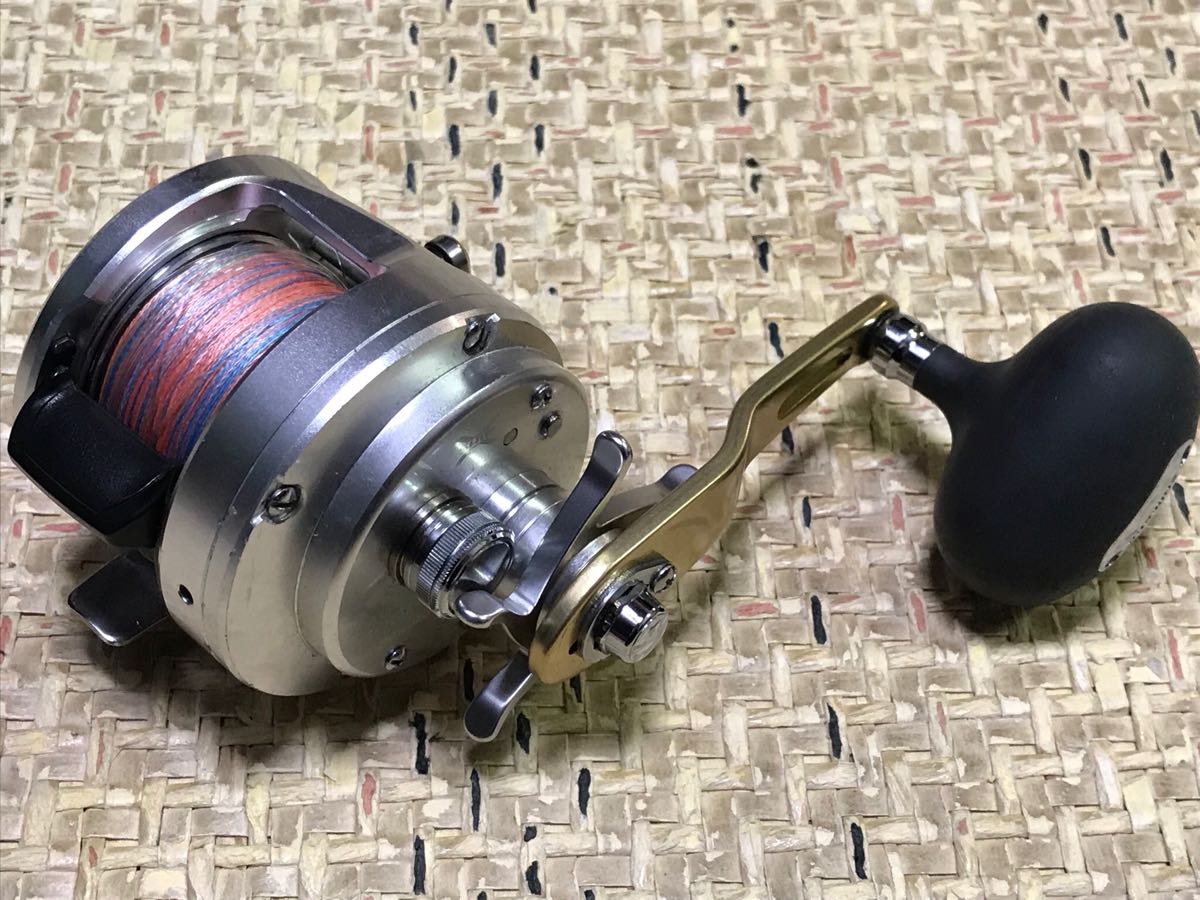 機関良好 シマノ オシア カルカッタ 300HG SHIMANO ジギングゲームに PE3号とリーダー付 オーバーホール後の使用少ない