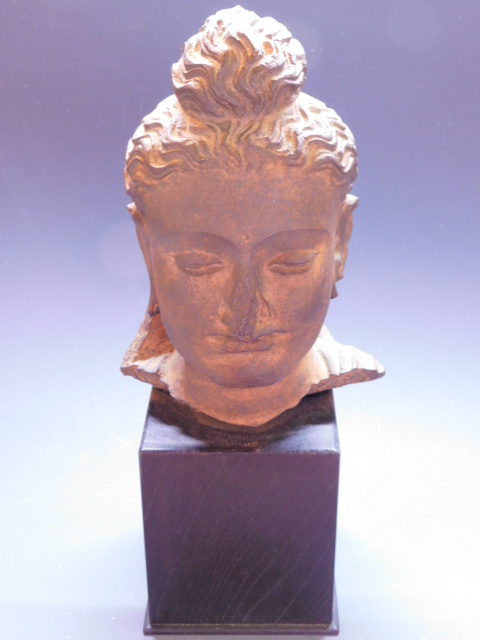 ★逸品526 ガンダーラ美術 洛宝 銘有 模仏頭 台座付 石仏風 置物