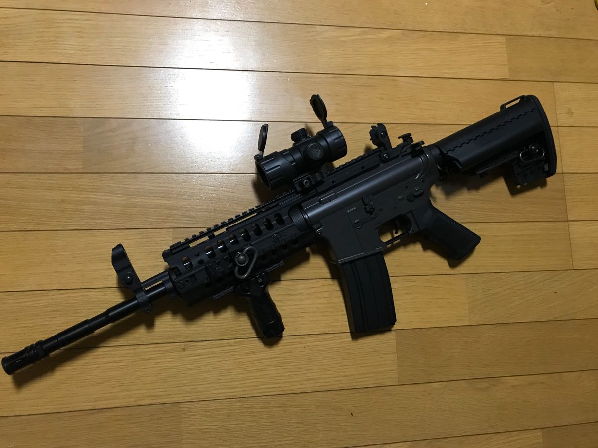 （組み込み後未使用品）ＣＹＭＡ製Ｍ４Ｓ-ＳＹＳＴＥＭ フルメタルレシーバー ＵＴＧダットサイト 予備マガジン ソフトケース付