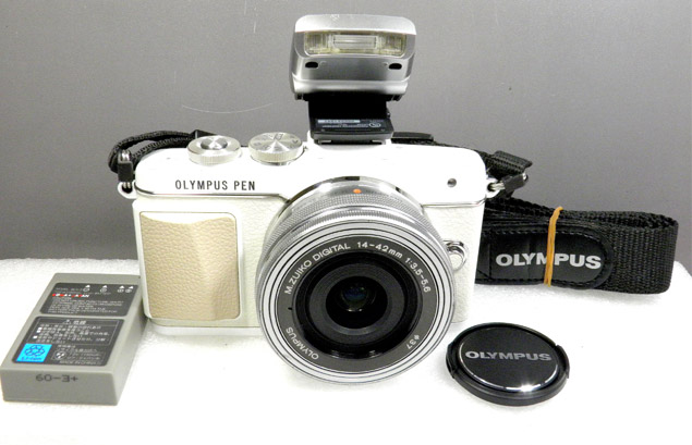 オリンパス OLYMPUS PEN Lite E-PL7 /M.ZUIKO 14-42MM /ストロボ付　中古