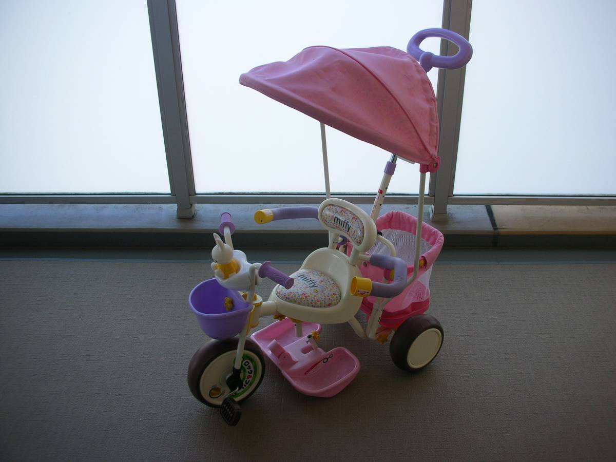 美品】アイデスミッフィープチハナカーゴ三輪車女の子用送料一律