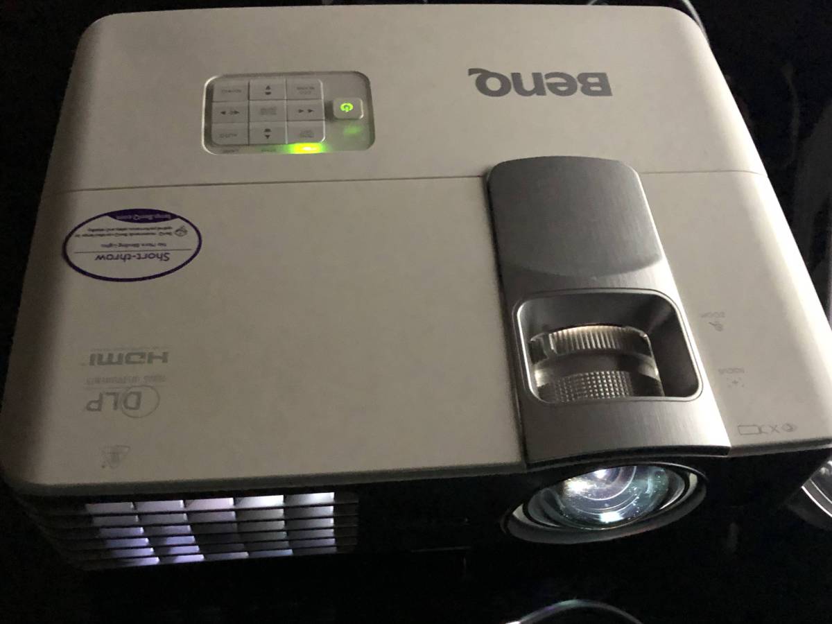 ジャンク品】BenQ(ベンキュー) プロジェクター W1080ST ランプ200時間