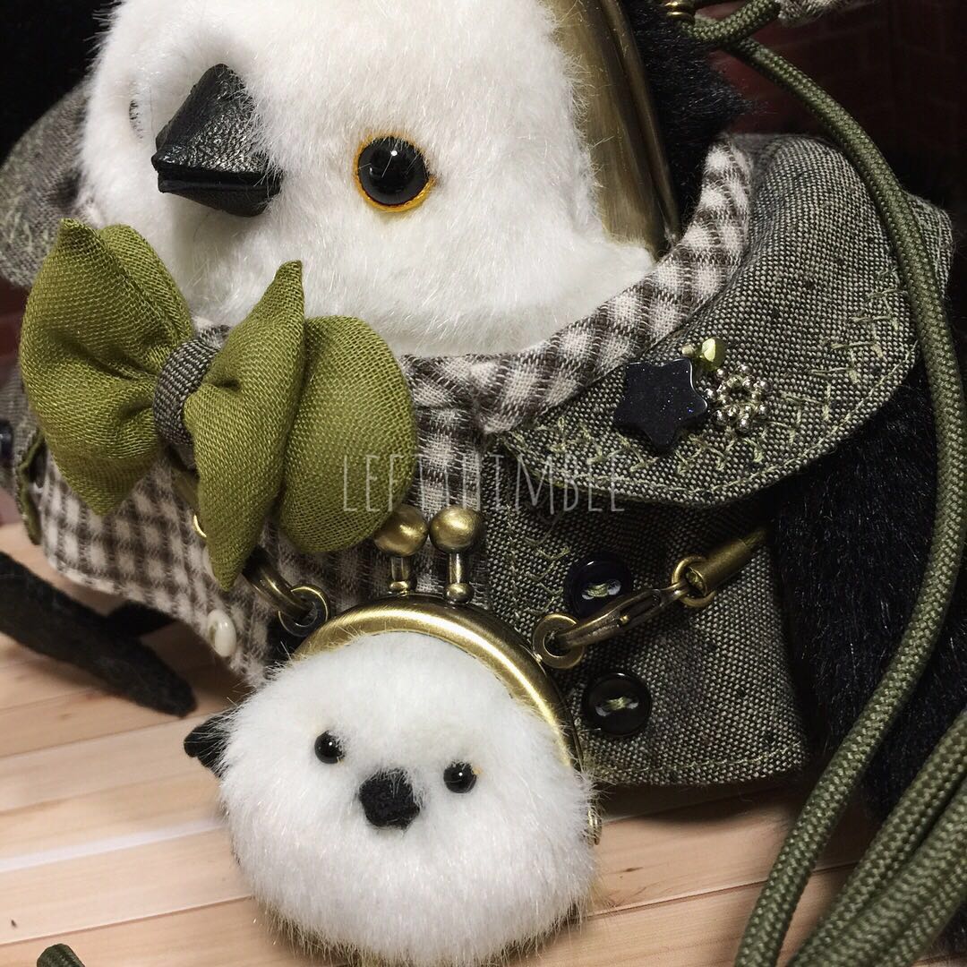 シマエナがま口 口金幅80mm 生成 グレーとモスグリーン