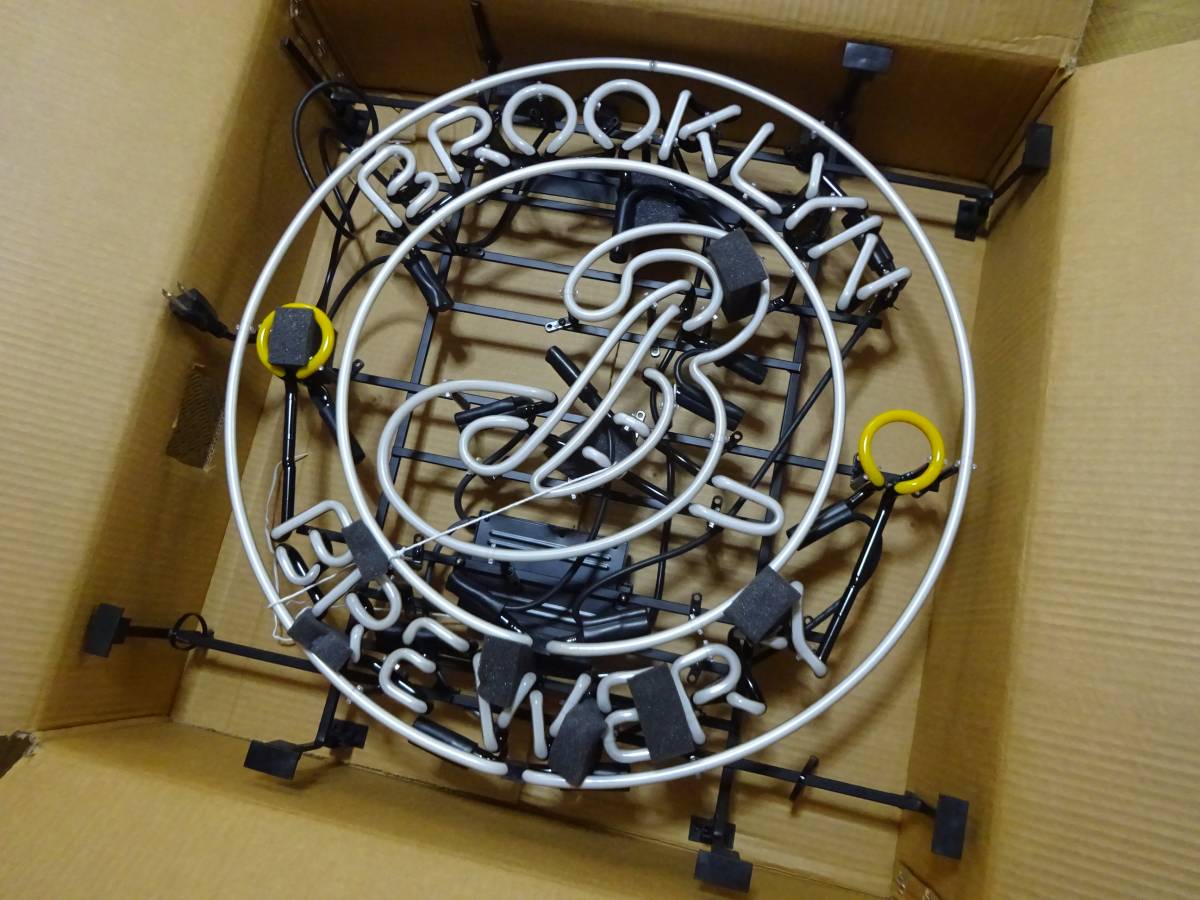 Brooklyn - neon sign Sign Neon | LED Brewery hi-res stock