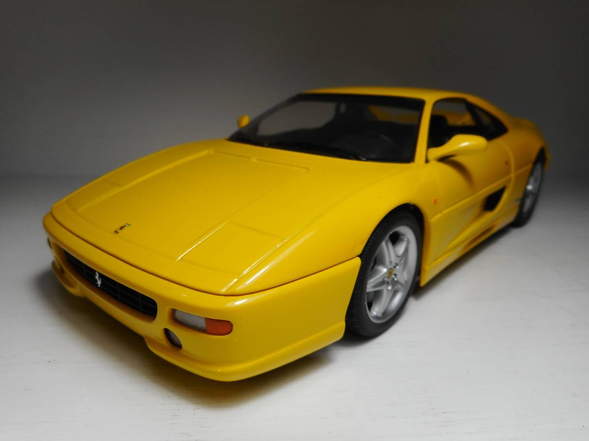 F355 1⁄18 Ferrari | UT Models 1:18 Berlinetta – 希少美品値下