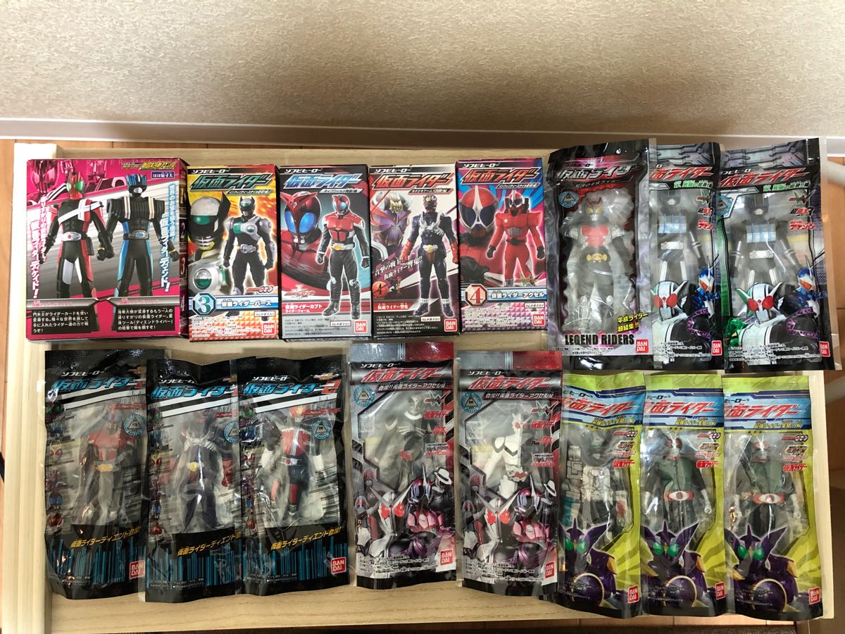 食玩 仮面ライダー ソフビヒーローシリーズ 大量出品80体 ジャンク 仮面ライダー 売買されたオークション情報 Yahooの商品情報をアーカイブ公開 オークファン Aucfan Com