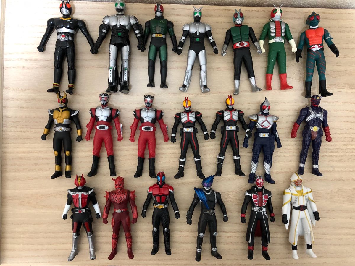 食玩 仮面ライダー ソフビヒーローシリーズ 大量出品80体 ジャンク 仮面ライダー 売買されたオークション情報 Yahooの商品情報をアーカイブ公開 オークファン Aucfan Com