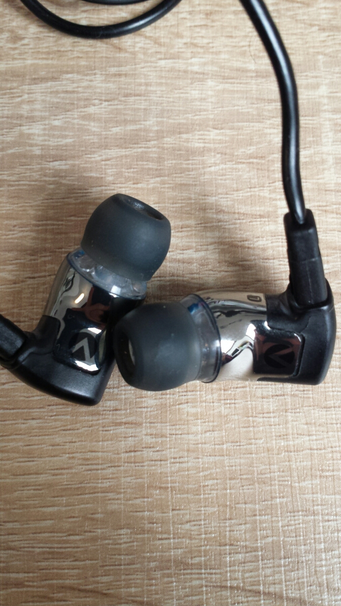 極美品】M-AUDIO IE-40 (10pro)【送料無料】 【公式通販】